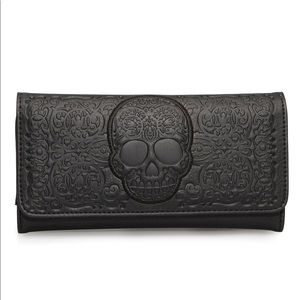 Lounge All Black Skull design Wallet